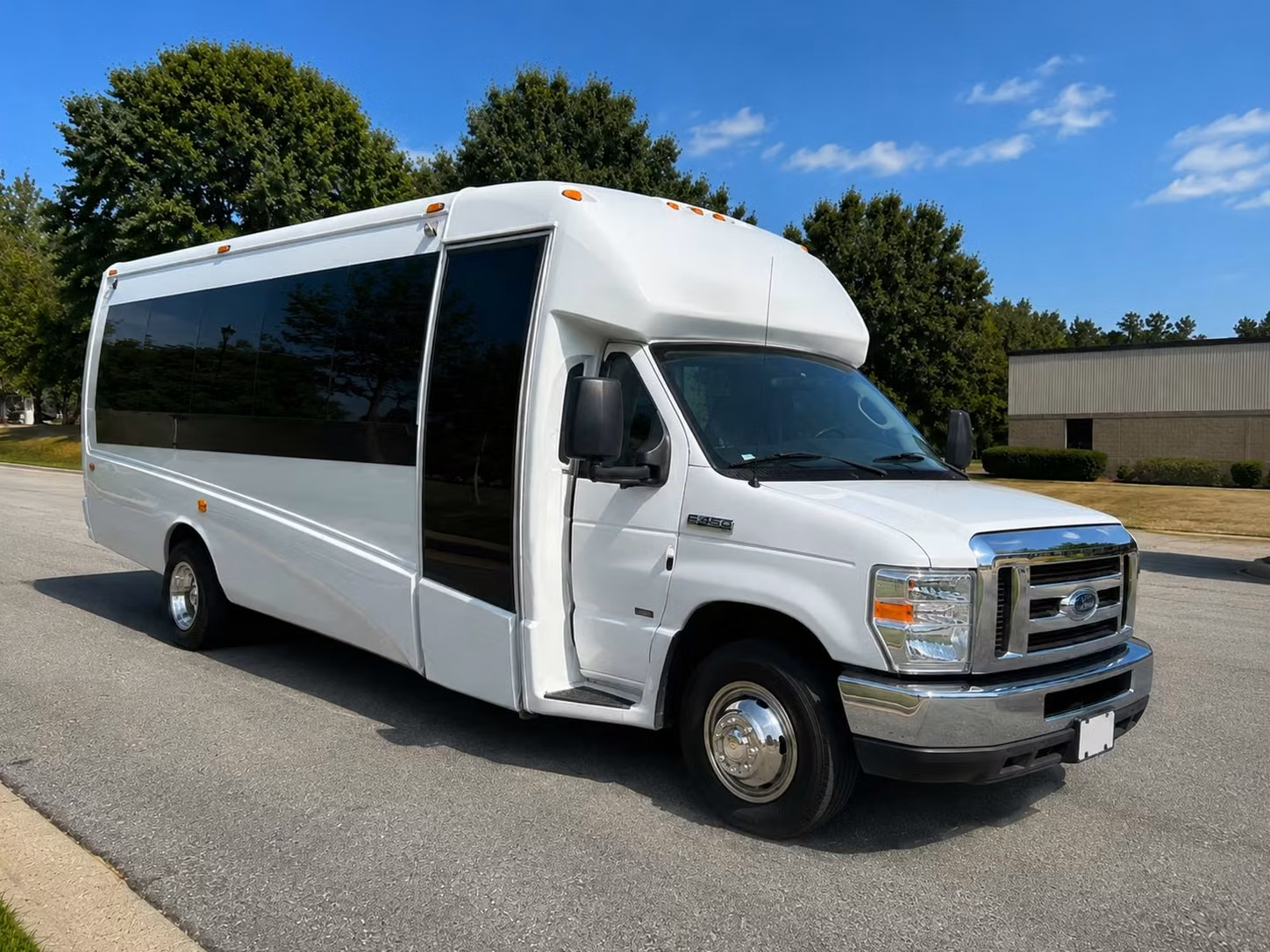 antioch 18 passenger minibus rental