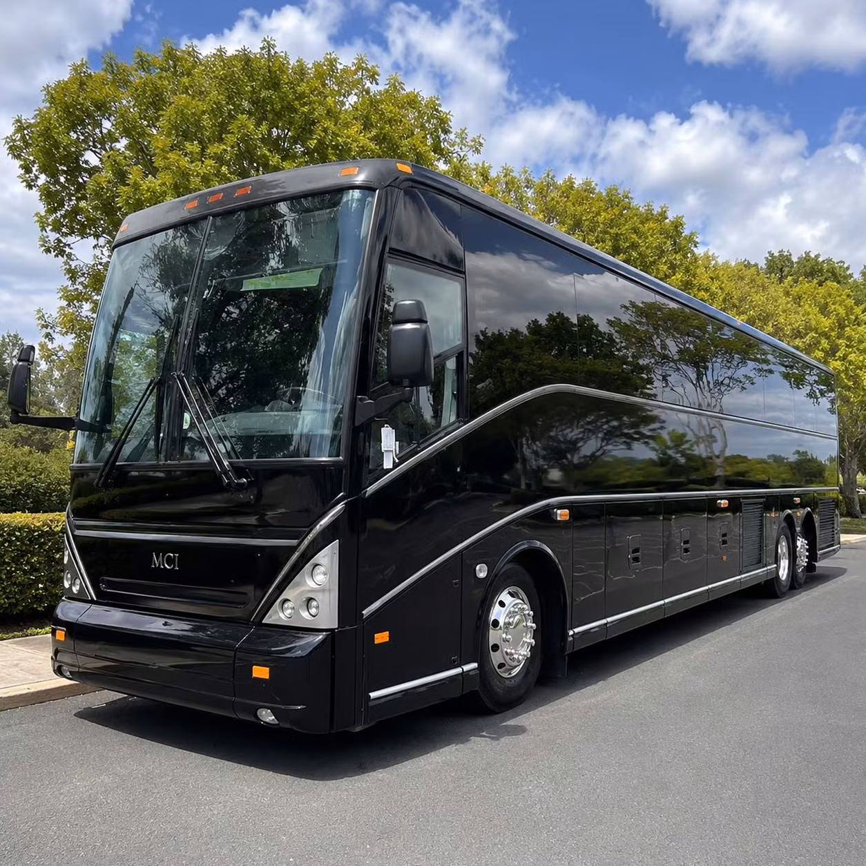 corporate shuttle bus services for antioch employees and commuters