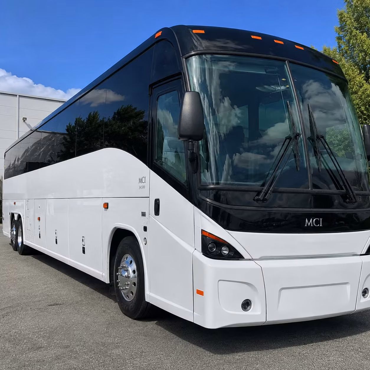 get a reliable employee shuttle for antioch s biggest industrial and distribution corridors